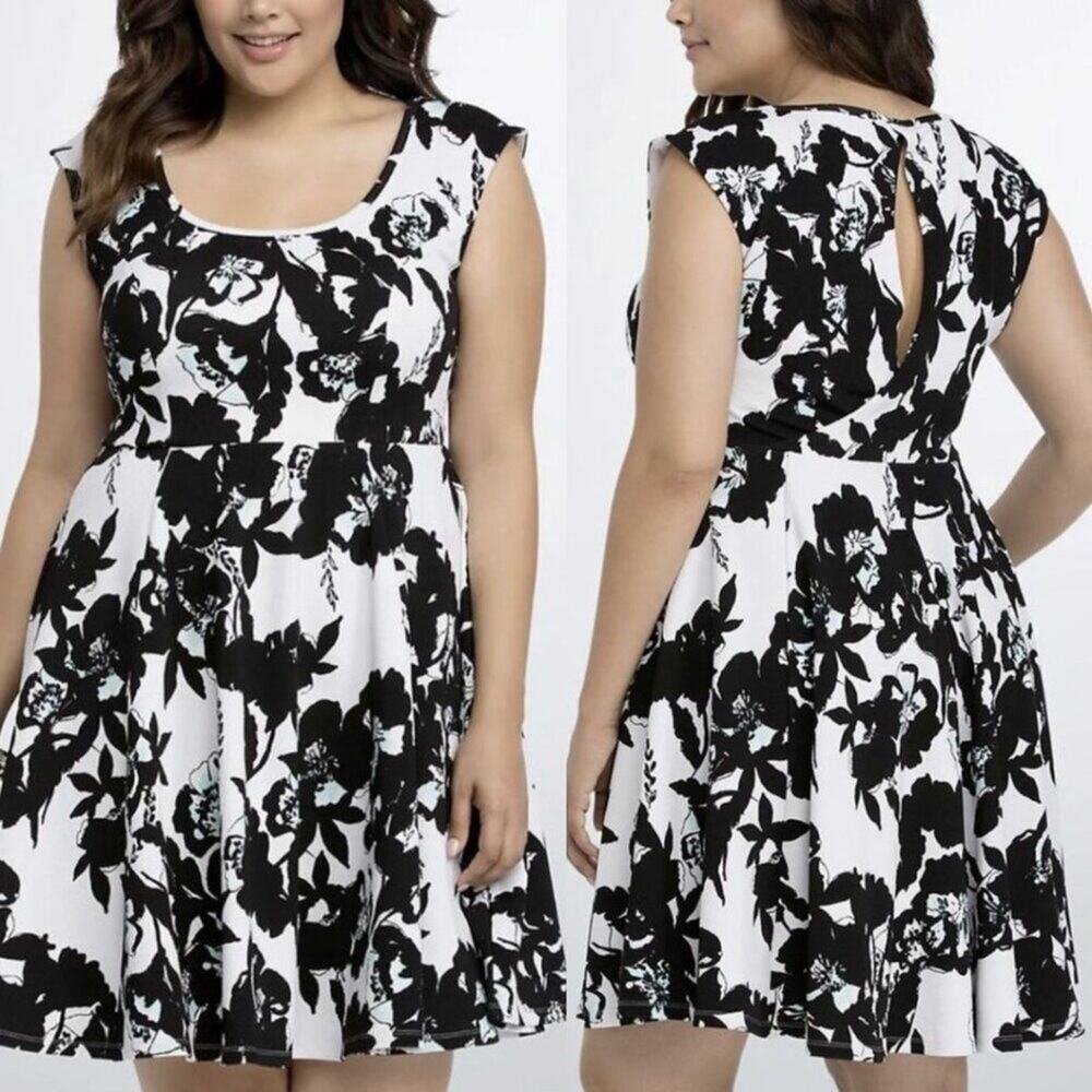 torrid Floral Textured A-Line Mini Size 0X